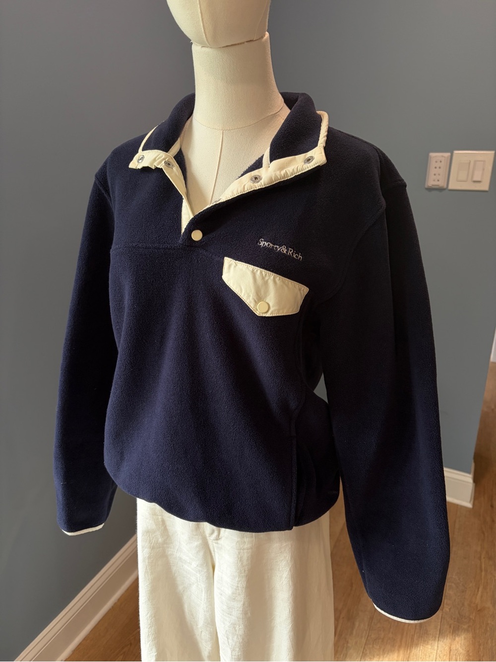 Sporty & Rich Navy Fleece Snap Pullover Jacket Size L Cream Trim - Picture 2 of 9